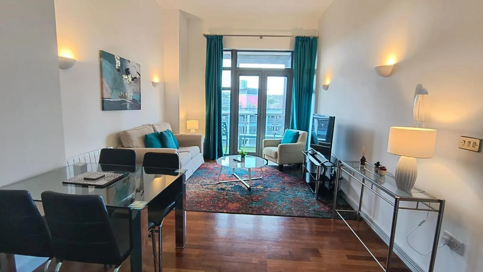 Crown Apartments 4A By Week2Week Newcastle upon Tyne